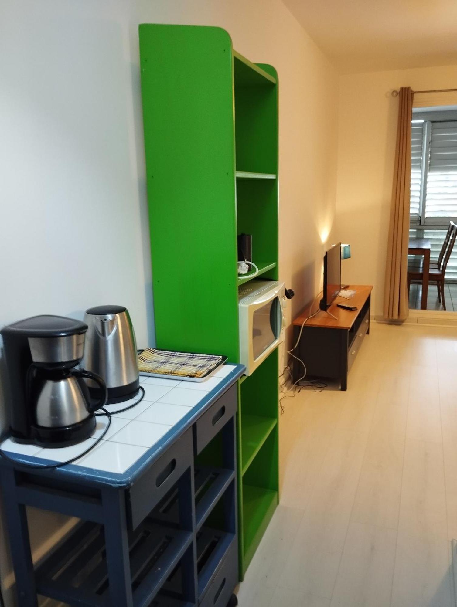 Studio Au Calme Saint-Denis Exterior photo